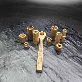 W-142r Ampco Safety Tools 3/8 Drive Brass Non-sparking Ratchet And 9 Mixed Sockets