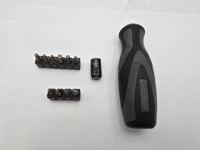 35400 Craftsman Max Axess 1/4 Inch Drive Pass Thru Handle With Bits
