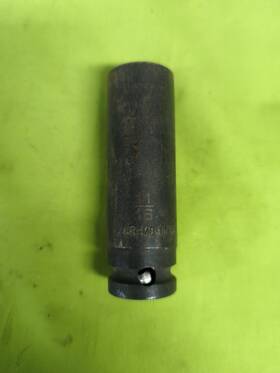 73-937d Dewalt 74-937d 11/16 Inch Deep Impact Socket 1/2 Drive 6pt Sae