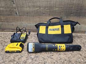 Tcp013056 Dewalt Dcf510 With Battery Charger And Bag