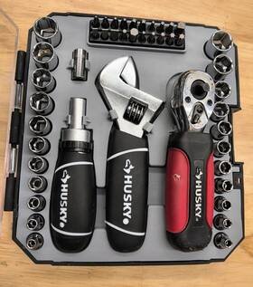 Husky 313101848823 1/4 Inch And 3/8 Stubby Ratchet Socket Set 46-piece