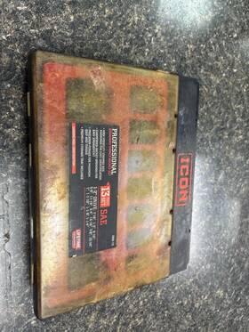 Quc025701 Icon Professional Ratcheting I3ss-13 Used Socket Set
