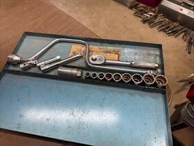 S6308 Indestro Vintage Select 15 Pc 3/8 Inch Socket Set 12pt With Matching Metal Box