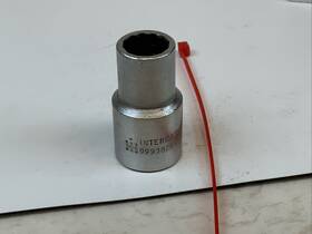 999382r1 International Harvester 7/16 Inch 1/2 Drive 12pt Sae Socket Usa -red