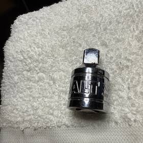 337343 Kobalt - Socket Adapter 1/2 Inch Female To 3/8 Male