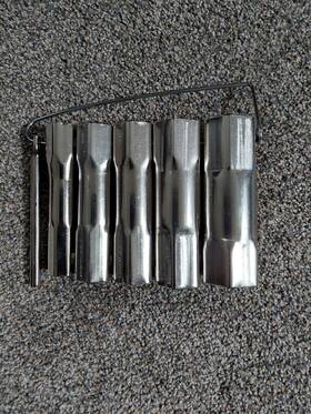 58720 Kobalt 5 Pc Double Sided Valve Socket Wrench Set. Model #58720 Used