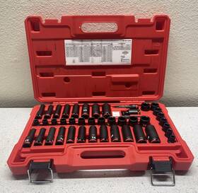 Milwaukee 313100642699 3/8 Inch 43 Piece 6 Point Impact Socket Ratchet Drive And Metric Set