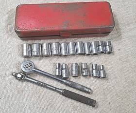 Nm45 New Britain Vintage 1/4 Inch Drive Socket Set With Breaker Bar And Ratchet Usa Made