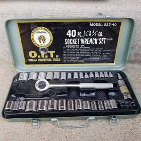 S23-40 Omaha Industrial Tools Tool 1/4 And 3/8 Inch Drive Socket Wrench Set