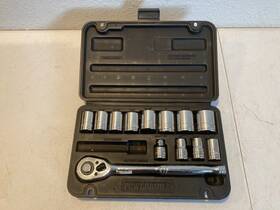 Powerbuilt 941108m 13-pc Socket Set Sae And Metric #640187