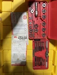 Mac Tools 3606TS Tap & Die Set 30-PIECE Sae Standard, Red Case. Fixed Price $80.00.