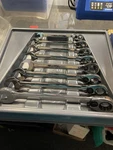 Blue Point BOER708 Pc Sae Ratcheting 12 Pt Combo Wrench Set Looks Unused New. Fixed Price $140.00.