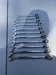 Snap 11 Pc 12-POINT Metric Reversible Ratcheting Combination Wrench Set Used. Fixed Price $219.99.