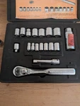 Vintage Craftsman 9-33234 18PC.SAE Socket Ratchet Set 1/4 & 3/8" Drive Usa. Fixed Price $27.00.