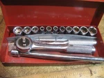 Easco 1/4" Drive Socket With 7111106 Ratchet Quick Release Thumb. Fixed Price $40.00.