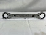 Snap-on Usa 7/8 15/16 Ratcheting Double Box End Wrench R2830. Fixed Price $35.99.