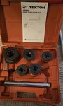 Tekton 7574 Ratchet Pipe Threader Set, Npt Usa 1/4"-1" Ridgid Style 260518. Fixed Price $265.00.