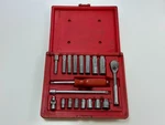 Mac Tools Usa 19PC 1/4" Drive Sae Socket Set Case W/ M6S Spinner, MR5 Ratchet. Fixed Price $189.99.