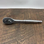 Vintage Husky 3/8 Quick Release Ratchet 27102. Fixed Price $14.98.
